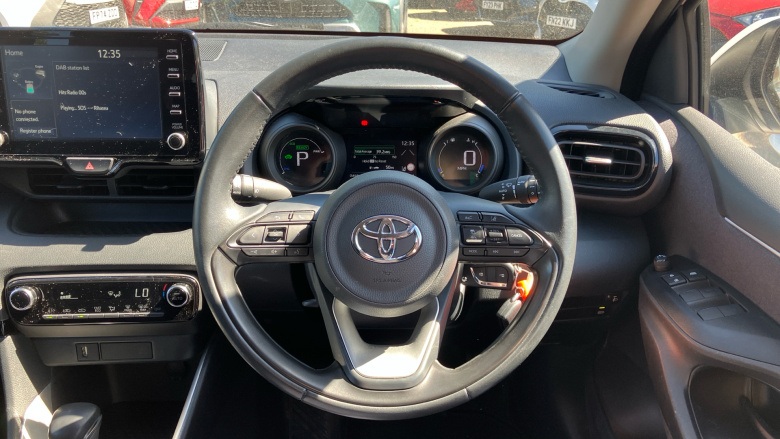 Toyota Yaris 1.5 Hybrid Design 5dr CVT Hybrid Hatchback